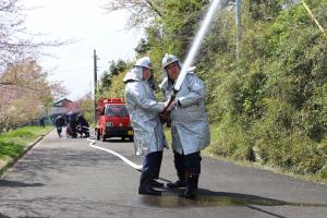 中継送水訓練の様子
